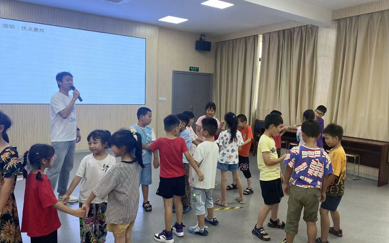 思茅龙观乡中心学校